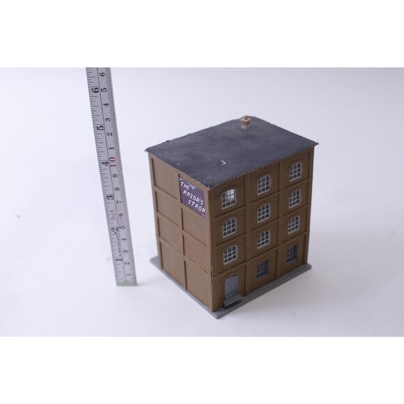 POLA, N Scale, 4-floor Commercial Building, Model Building, Railroad Layout - Picture 3 of 4